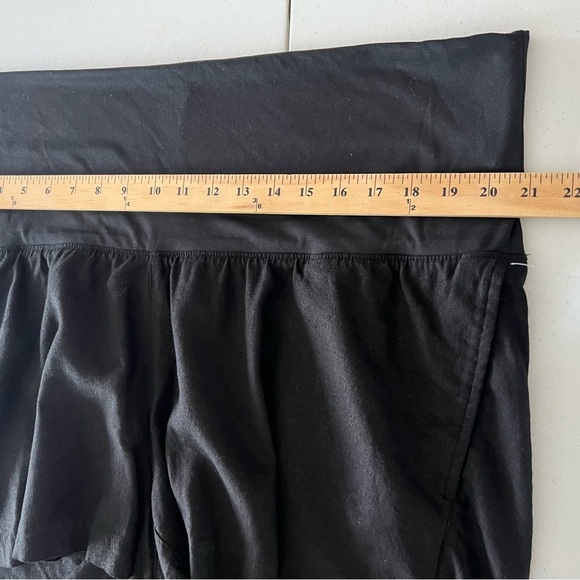 Old Navy Maternity Rollover-Waist Linen Blend Shorts 3.5-inch inseam Size XL - Picture 4 of 8